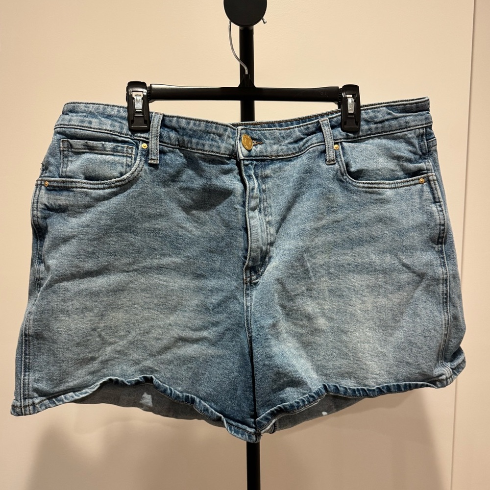 Kut from the Kloth Jane High Rise Shorts 18